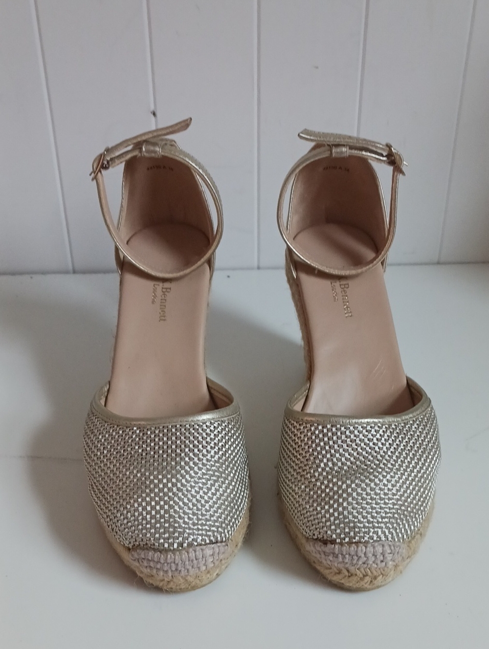 L.K.BENNETT GOLD STRAW WEDGES SANDALS.